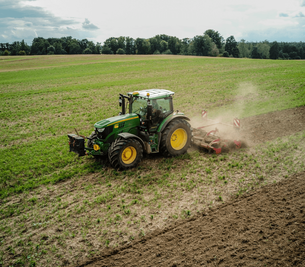 Smart Tracking for Tractor Manufacturers